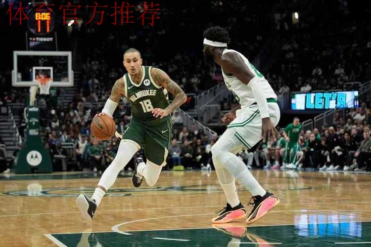 火箭旧将三双库兹马轰31分,布朗30+3+3难救主,雄鹿14分逆转绿军 火箭旧将三双库兹马轰31分,布朗30+3+3难救主,雄鹿14分逆转绿军